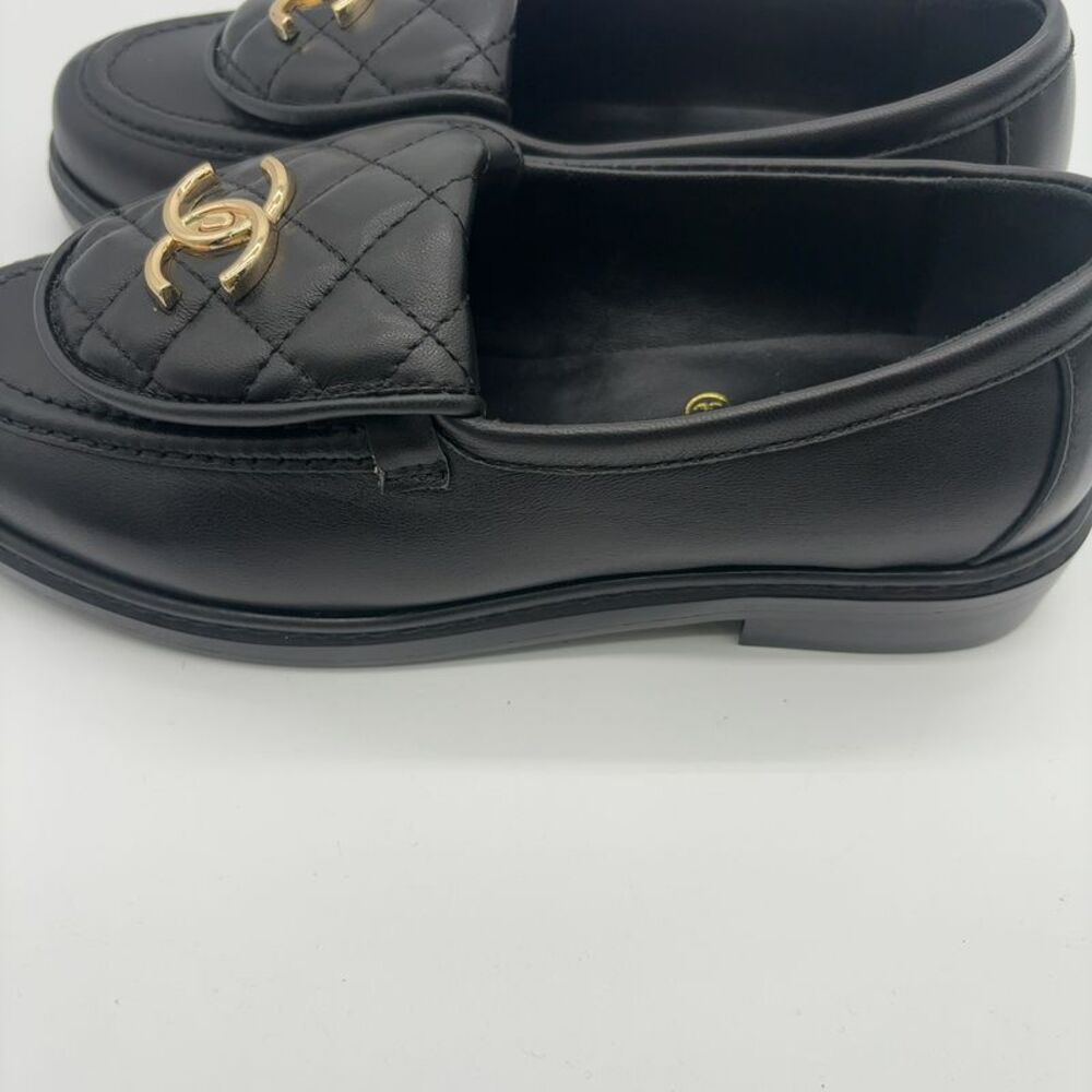 CHANEL Quilted Flats with Gold Logo - Picture 4 of 6